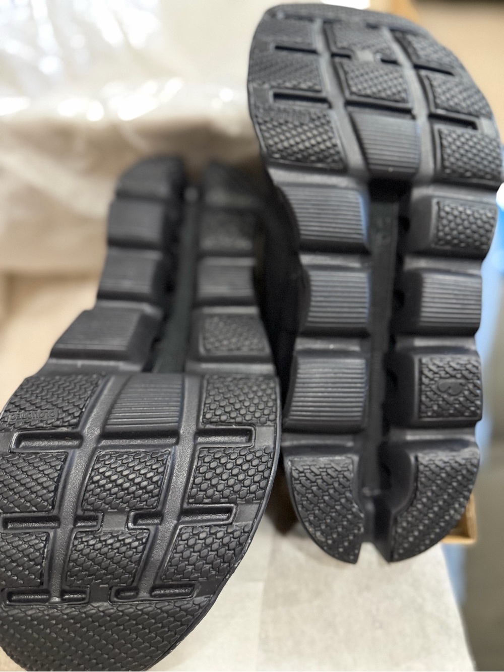 On Cloudstratus All-Black Running Sneakers - Picture 5 of 6